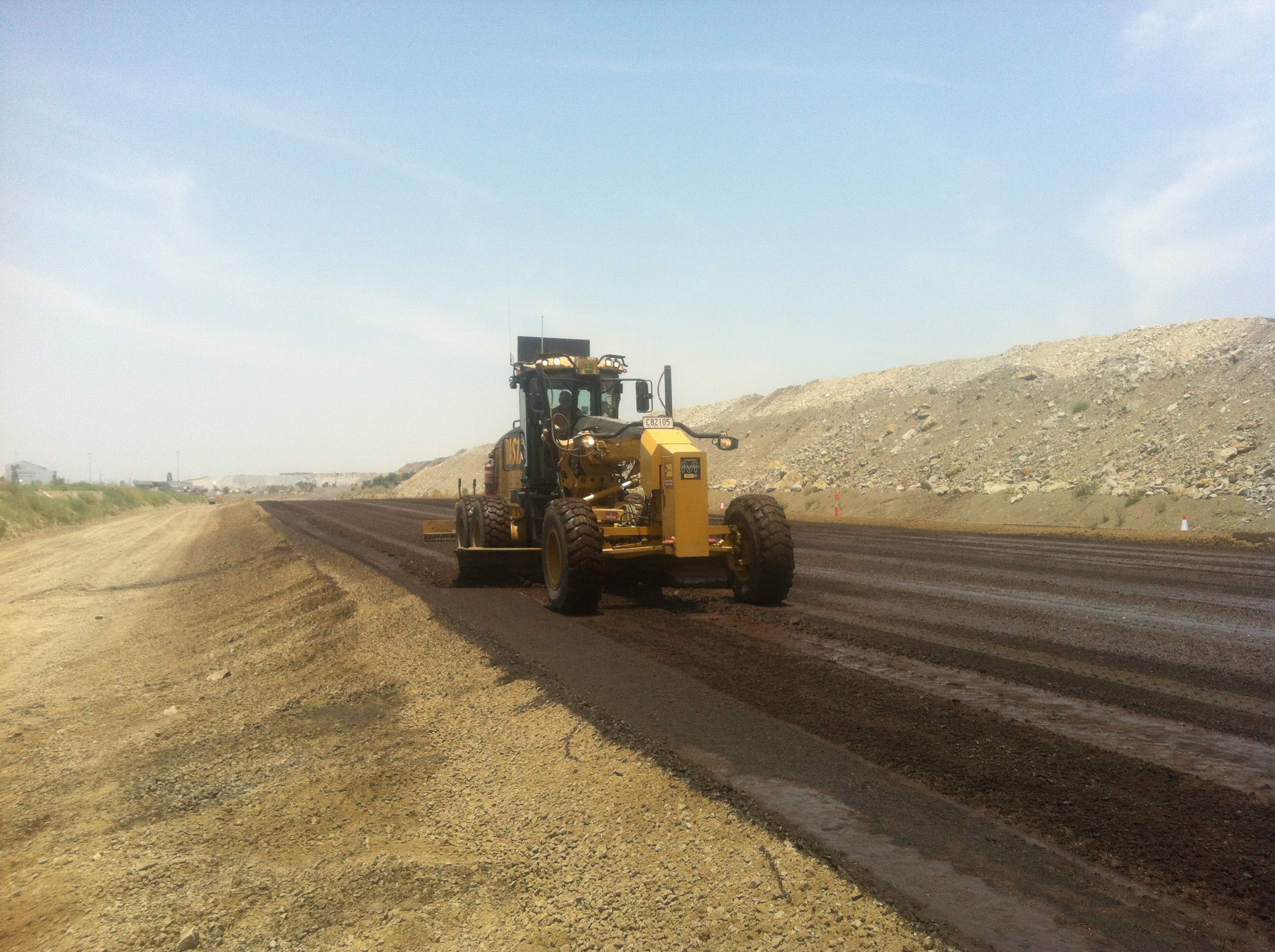 Re-capping mine haul roads DUST A SIDE HINCOL